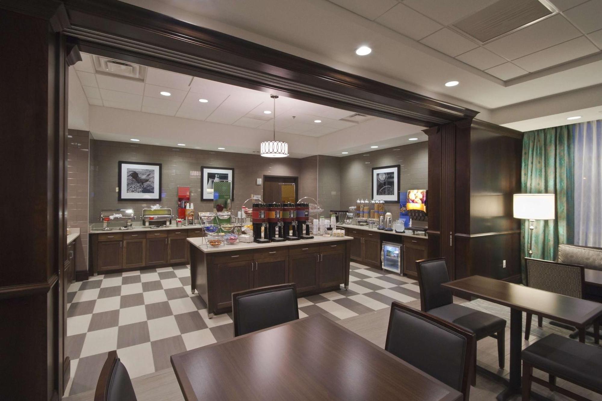 哥伦布大学/学区汉普顿套房酒店 外观 照片